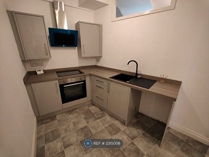 2 Bedroom Flat To Rent In Laygate, South Shields, NE33