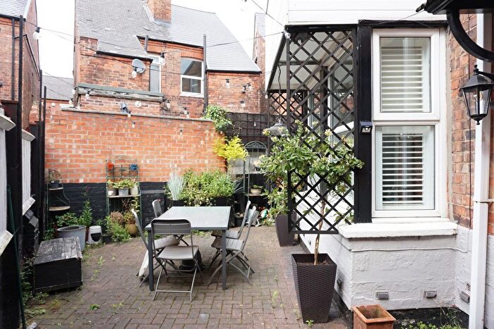 4 Bedroom End Of Terrace House To Rent In Drayton Street, NG5