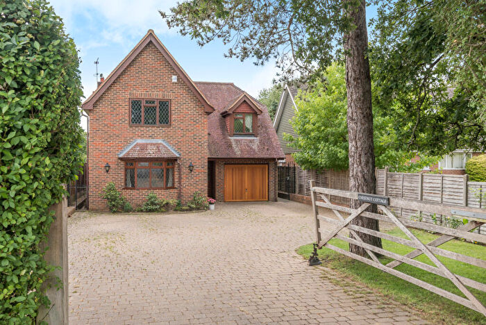 4 Bedroom Detached House For Sale In Westwood Lane, Normandy, GU3