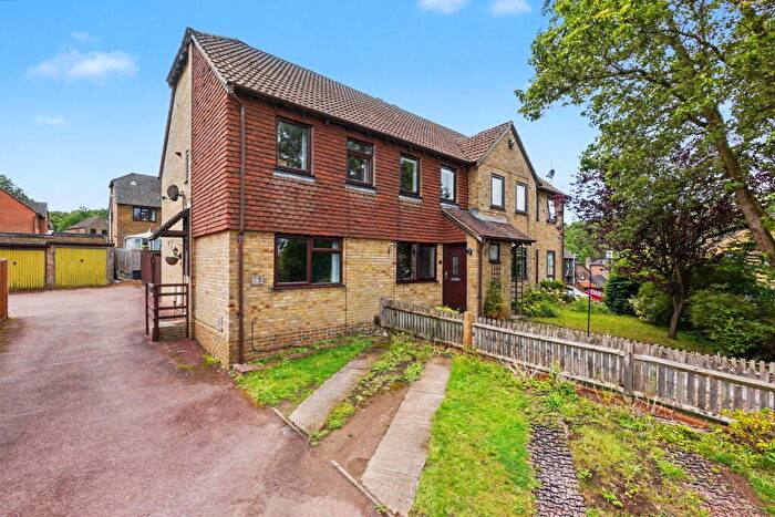 3 Bedroom End Of Terrace House For Sale In Pyrus Close, Walderslade Woods, Chatham, ME5