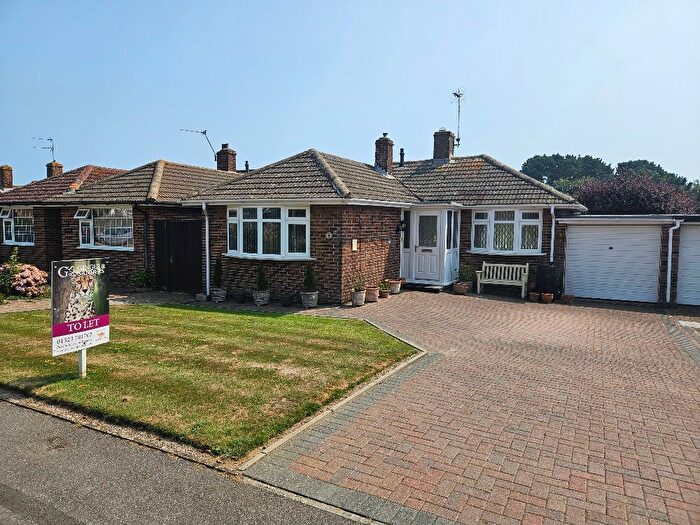 2 Bedroom Detached Bungalow To Rent In Tidebrook Gardens, Eastbourne, BN23