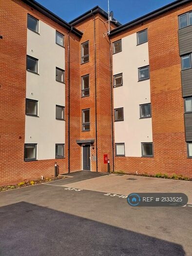 2 Bedroom Flat To Rent In Ascot Way, Birmingham, B31