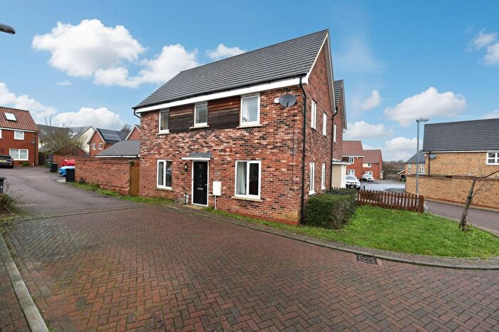 3 Bedroom Semi Detached House For Sale In Goodman Close, St. Ives, PE27