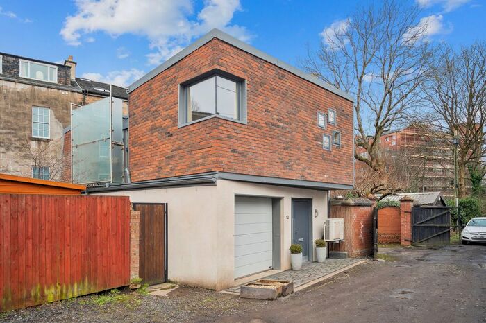 1 Bedroom Mews To Rent In Lansdowne Crescent Lane, Kelvinbridge, Glasgow, G20