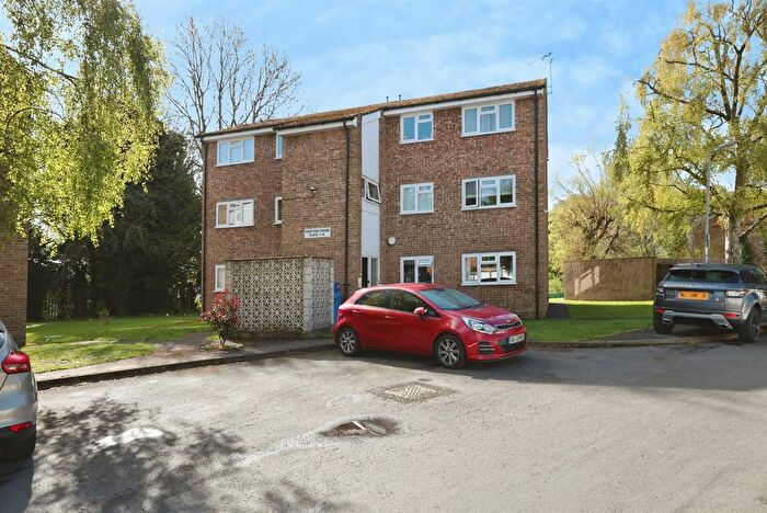 2 Bedroom Flat For Sale In Fennels Road, High Wycombe, HP11