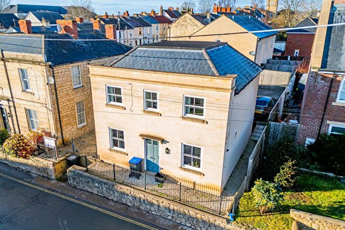 4 Bedroom Flat For Sale In British Row, Wiltshire, BA14
