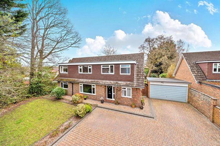 5 Bedroom Detached House For Sale In Darby Green Lane, Blackwater, Camberley, GU17