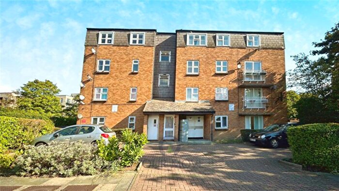 1 Bedroom Flat To Rent In Garrick Drive, London, SE28