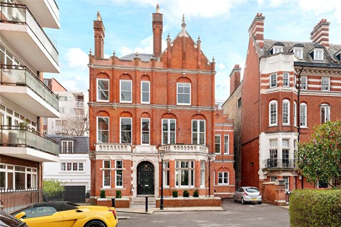 7 Bedroom Link Detached House For Sale In Palace Court, Bayswater, London, W2