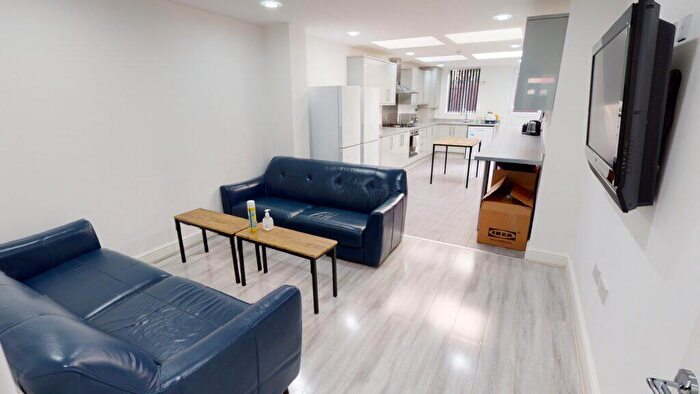 5 Bedroom House To Rent In Florence Buildings, Selly Oak, B29