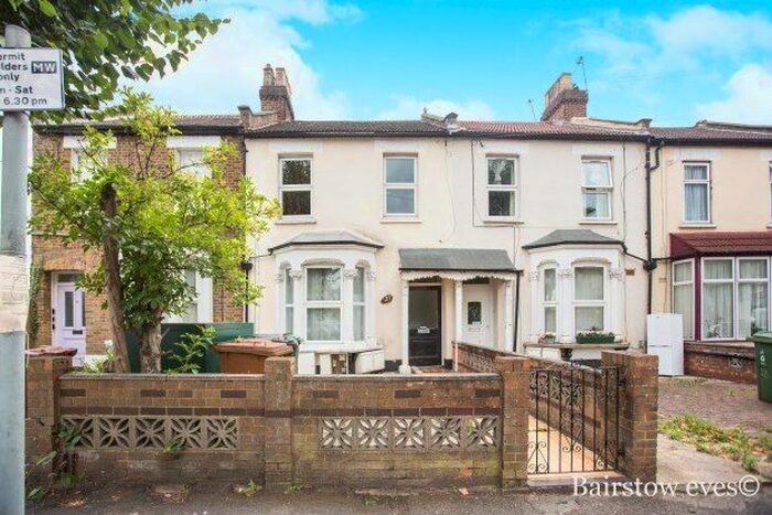 2 Bedroom Flat To Rent In Northcote Road, London, E17