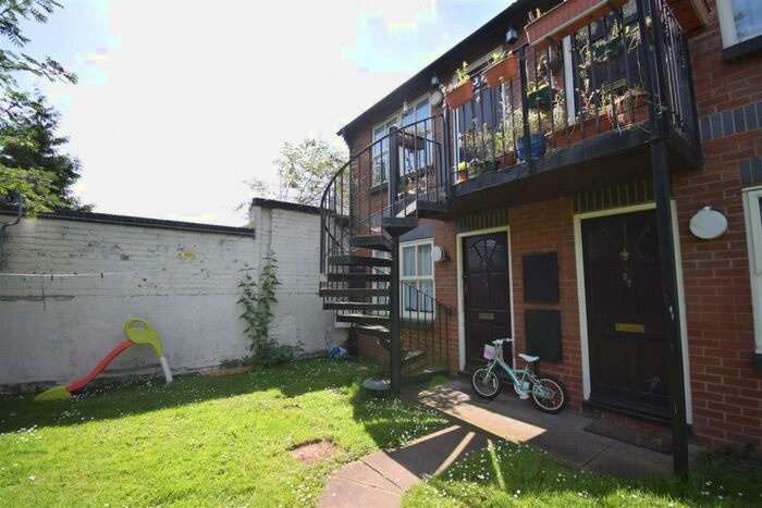 1 Bedroom Flat To Rent In India Road, Gloucester, GL1