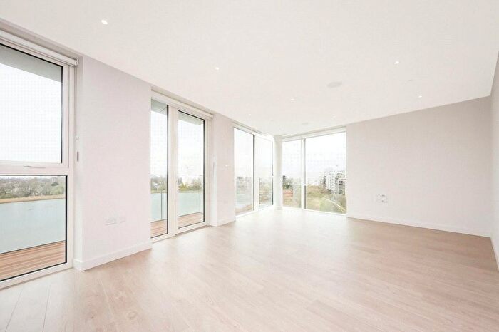 3 Bedroom Flat To Rent In The Shoreline Building, Newnton Close, London, N4