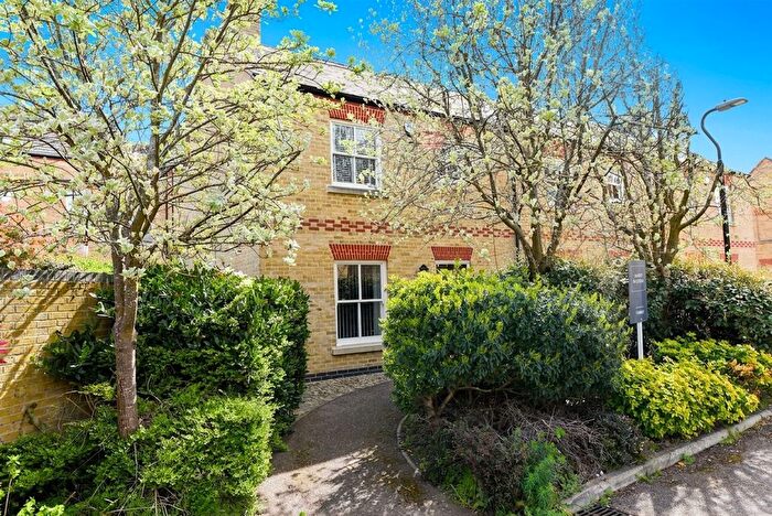 2 Bedroom Semi-Detached House For Sale In Temple Place, Huntingdon, PE29