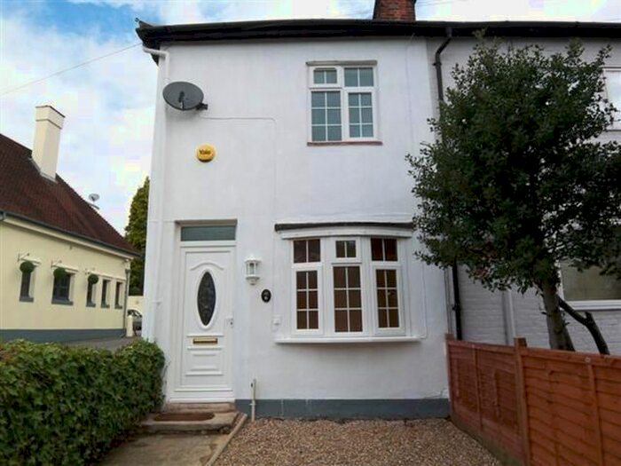 5 Bedroom End Of Terrace House To Rent In Egham Hill, Englefield Green, Egham, TW20