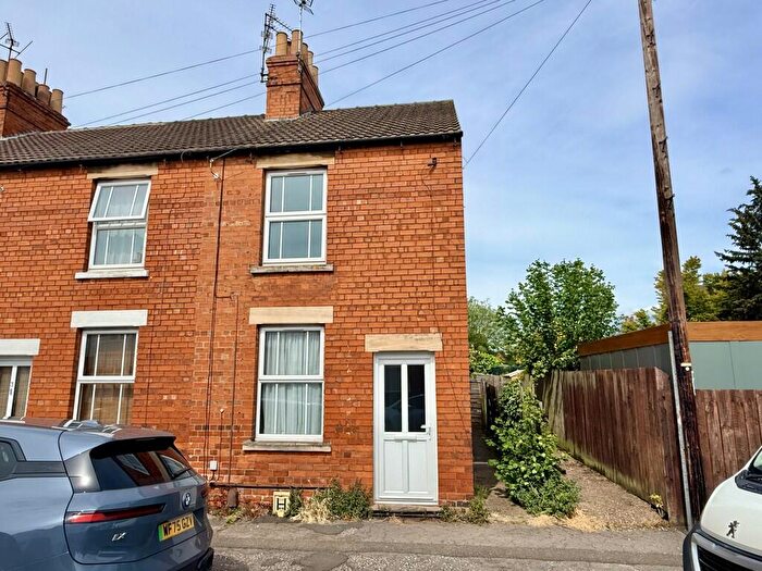 2 Bedroom End Of Terrace House To Rent In Smith Street, Newark, NG24