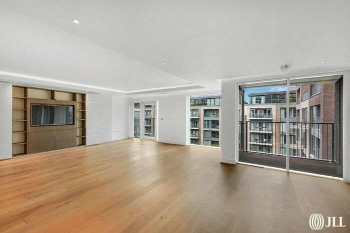 3 Bedroom Flat To Rent In Meadows House, Park Street, SW6