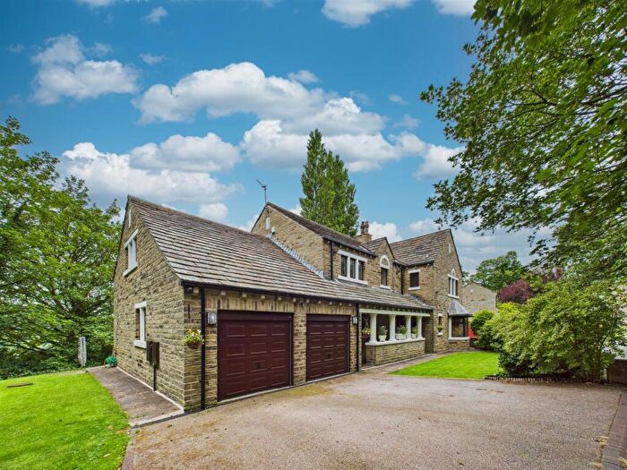 5 Bedroom Detached House For Sale In Scarr Bottom Road, Halifax, HX2