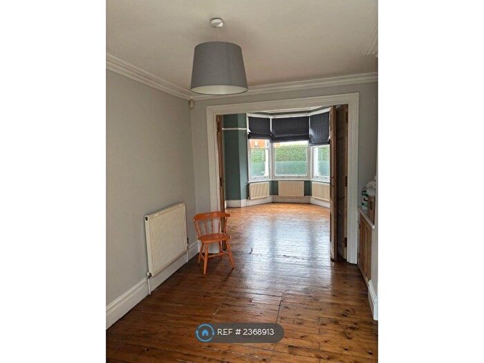 3 Bedroom Terraced House To Rent In Frobisher Road, London, N8