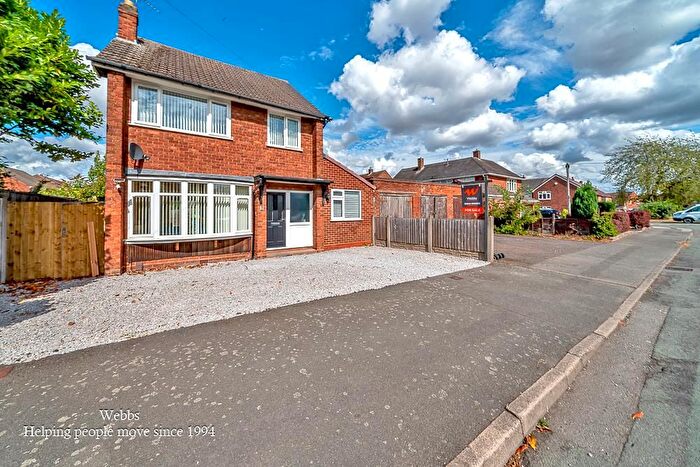 3 Bedroom Detached House For Sale In Welbeck Drive, Walsall, WS4