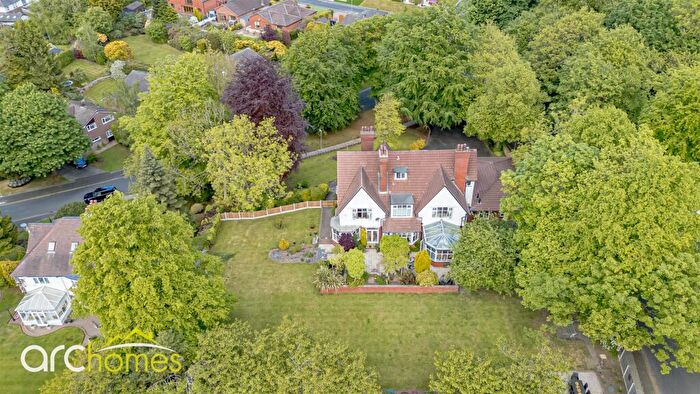 6 Bedroom Detached House For Sale In Breeze Hill Road, Atherton, Bolton, M46