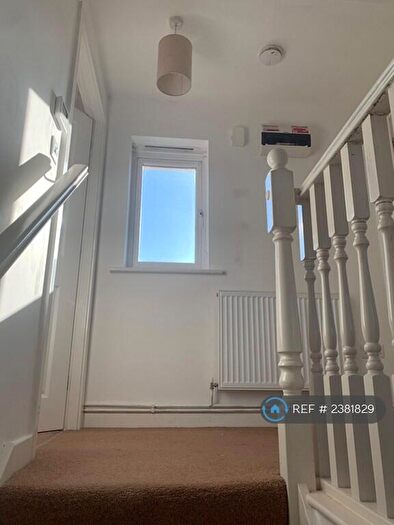 2 Bedroom Flat To Rent In Dairy Square, Nottingham, NG8
