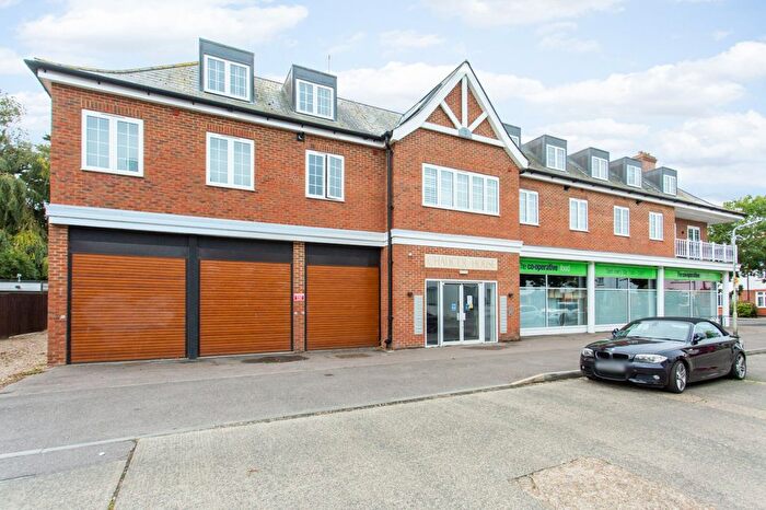 2 Bedroom Flat For Sale In Wheatley Road, Whitstable, Kent, CT5