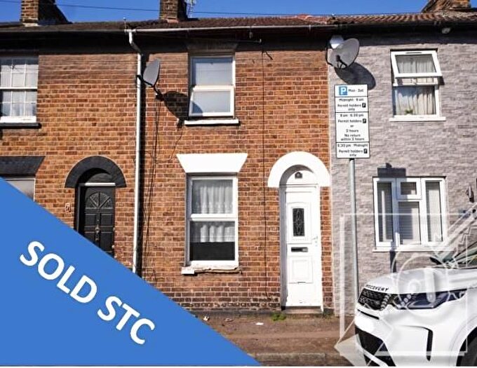 2 Bedroom Property For Sale In Rural Vale, Northfleet, Gravesend, DA11