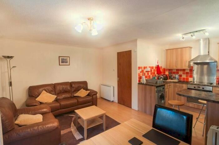 1 Bedroom Flat To Rent In Hillcoat Place, Edinburgh, EH15