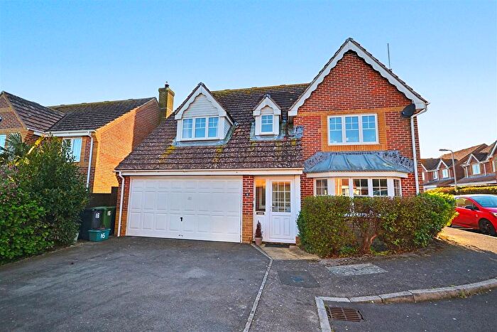 4 Bedroom Detached House For Sale In Church Knap, Weymouth, DT4