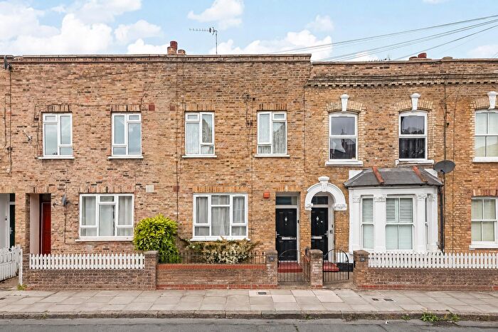 1 Bedroom Flat For Sale In Marmont Road, Peckham, London, SE15