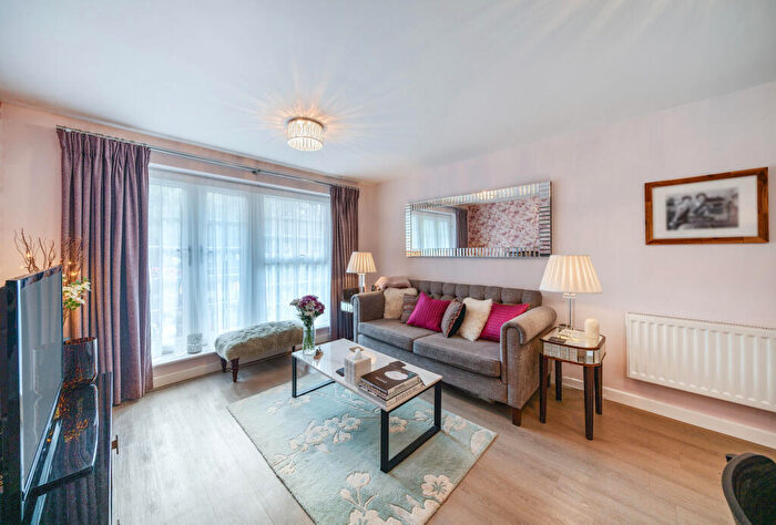 1 Bedroom Apartment For Sale In Lypiatt Road, Cheltenham, Gloucestershire, GL50