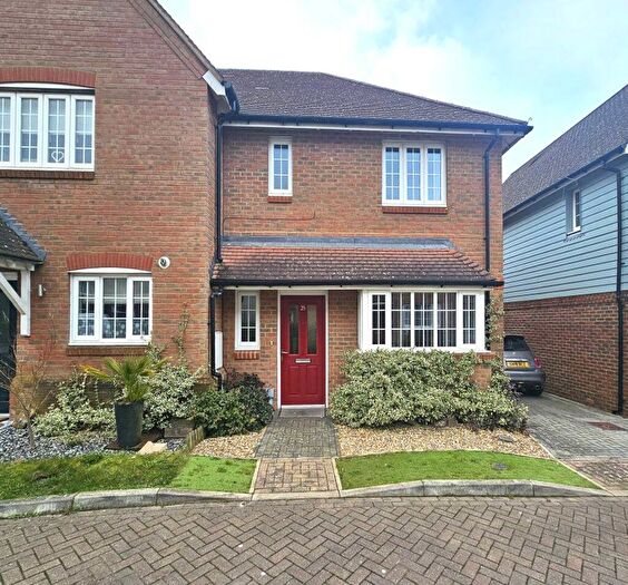 3 Bedroom House To Rent In Lancaster Drive Hawkinge, CT18