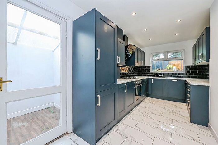 3 Bedroom Property To Rent In Nottingham Road, Nuthall, Nottingham, NG16