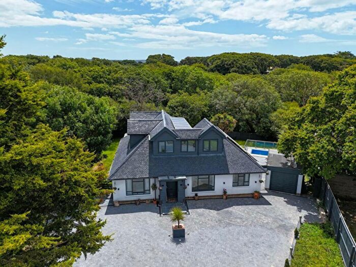 5 Bedroom Detached House For Sale In Shorefield Road, Downton, Lymington, SO41