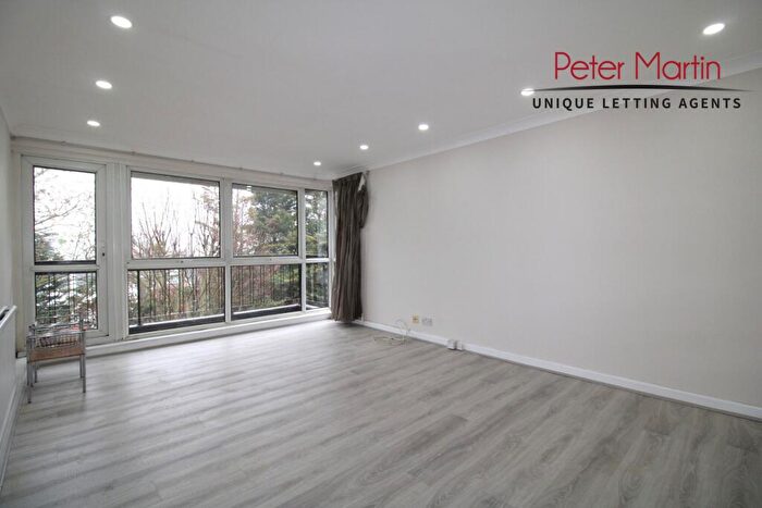 2 Bedroom Flat To Rent In Greenacres, Hendon Lane, Finchley, N3