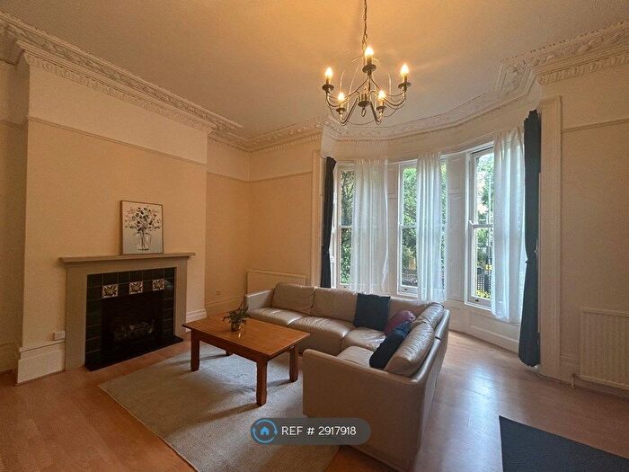 2 Bedroom Flat To Rent In Ashgrove Road, Bristol, BS6