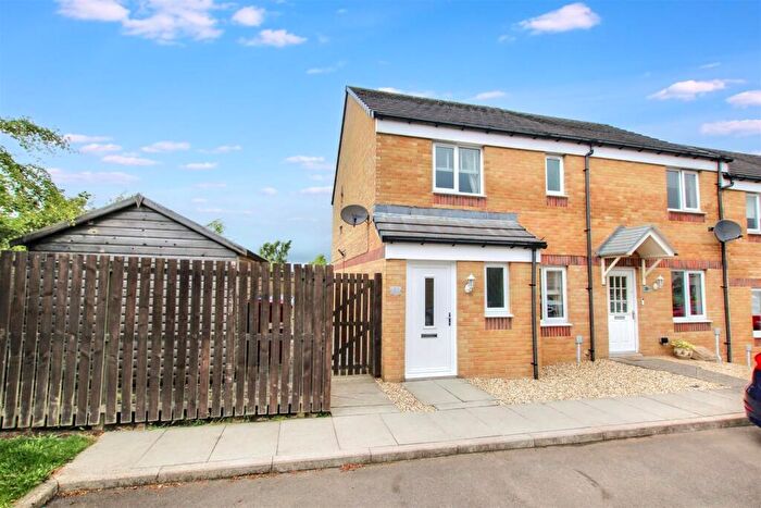 3 Bedroom End Of Terrace House For Sale In Glen Isla Drive, Carluke, ML8
