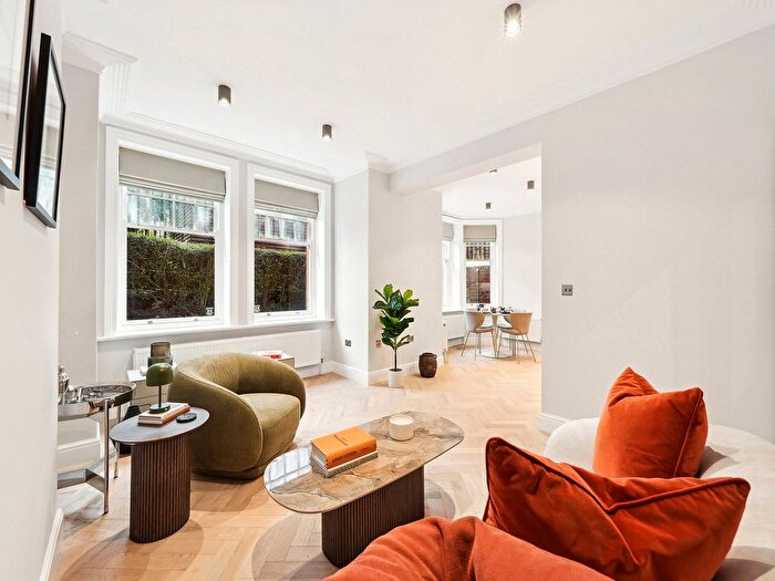1 Bedroom Flat To Rent In Hamlet Gardens, King Street, W6