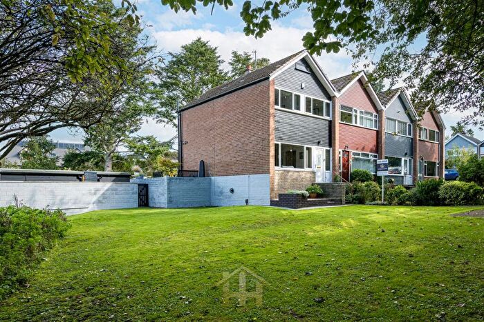 3 Bedroom End Of Terrace House For Sale In Orchard Court, Dundee, DD4