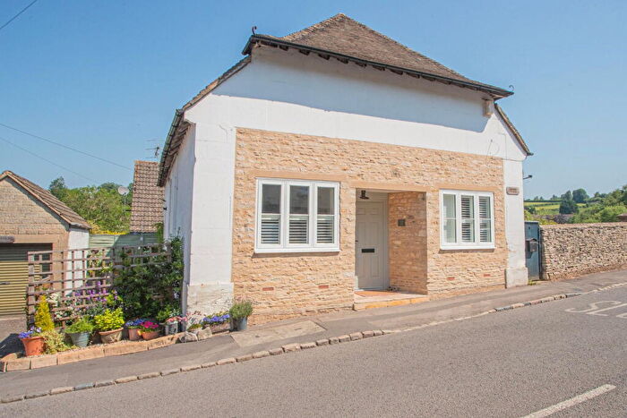 2 Bedroom Flat For Sale In Avening, Tetbury, GL8