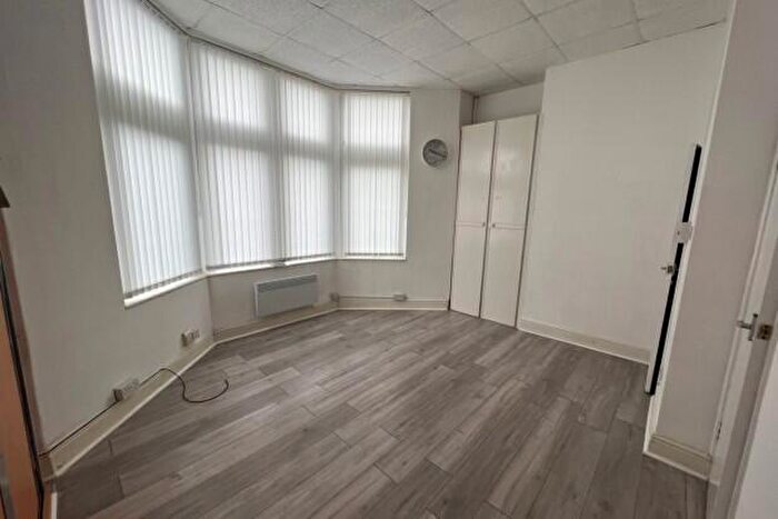 1 Bedroom Flat To Rent In Newport Road Cardiff, CF24