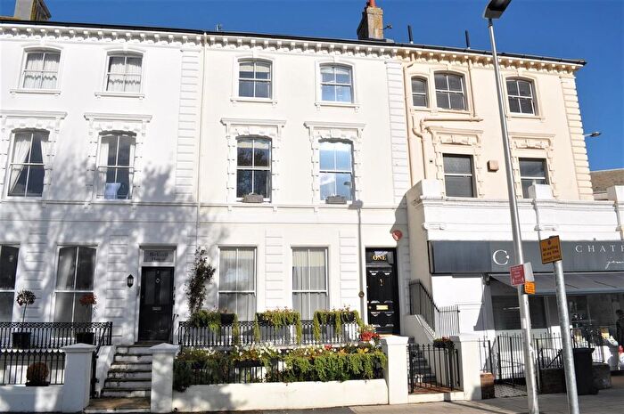 4 Bedroom Property To Rent In Hyde Gardens, Eastbourne, East Sussex, BN21