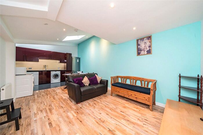 4 Bedroom Flat To Rent In Selkirk Road, London, SW17