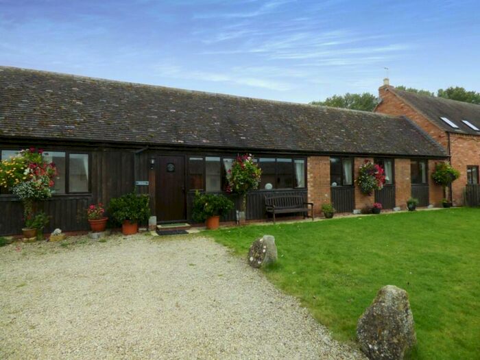 2 Bedroom Semi-Detached Bungalow To Rent In Weston-on-Avon, Stratford-upon-Avon, CV37