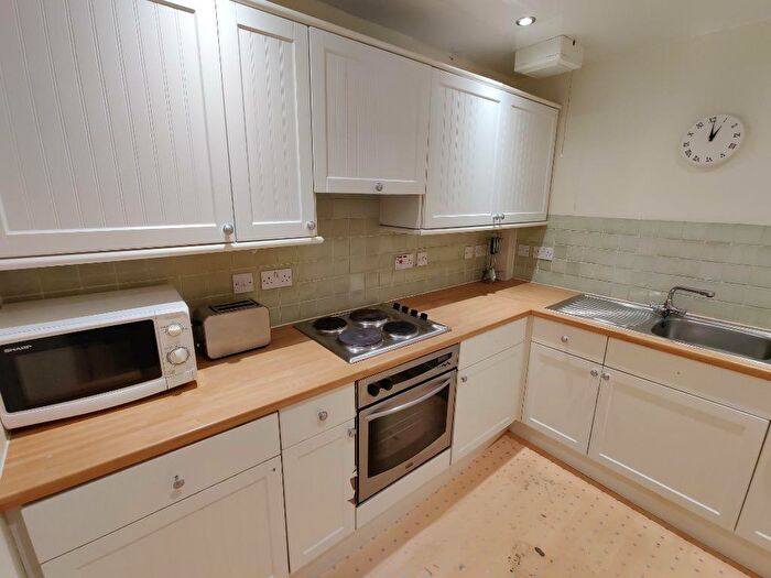 2 Bedroom Flat To Rent In Albert Place, Leith, Edinburgh, EH7