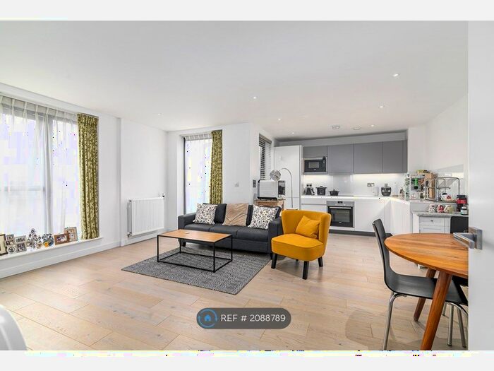 2 Bedroom Flat To Rent In Singapore Road, London, W13