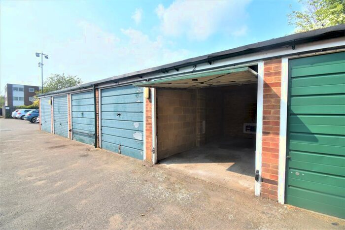 Garage / Parking To Rent In Lessness Park Belvedere, DA17
