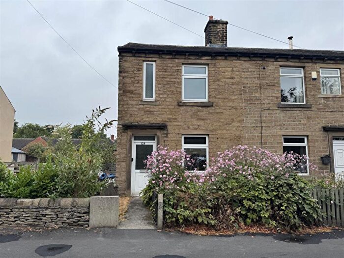 2 Bedroom End Of Terrace House For Sale In Wakefield Road, Scissett, Huddersfield, HD8
