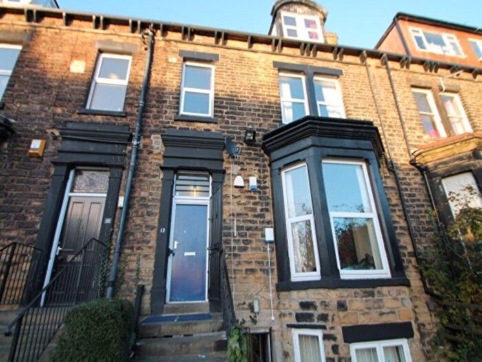 9 Bedroom House To Rent In Regent Park Terrace, Leeds, LS6